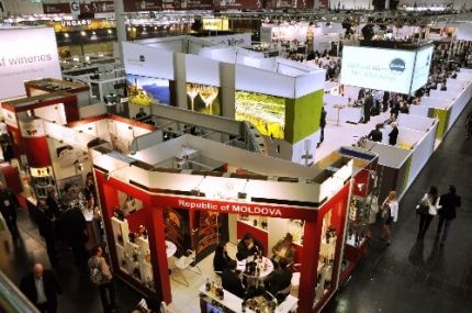 Photo for: Tradeshow Tips: How to Convert Distributor, Wholesaler and Retailer Visits into Purchase Orders.
